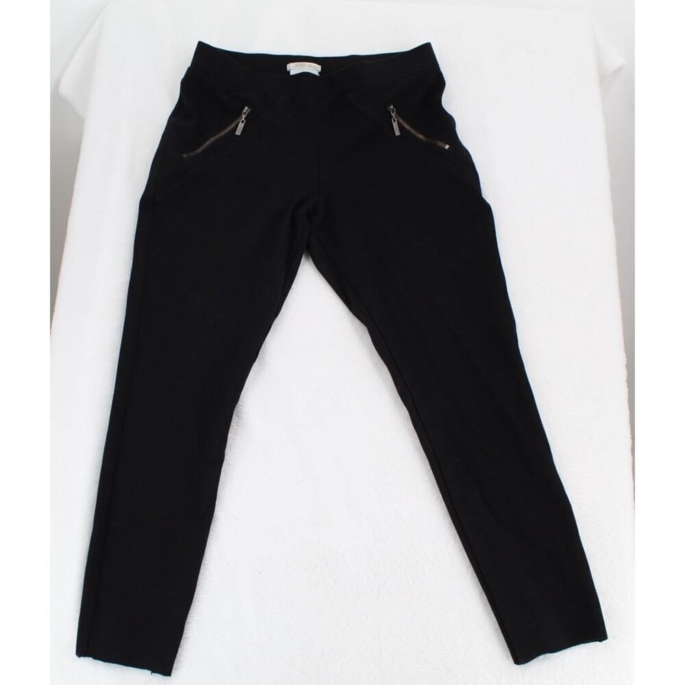 Matty Sz S jegging with 2 front pockets with zippers black Raw hem. Stretchy